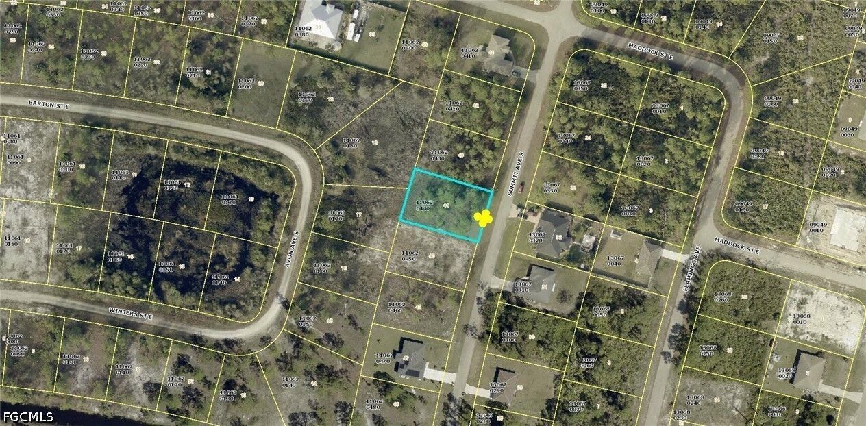 Property Photo:  612 Summit Avenue S  FL 33974 