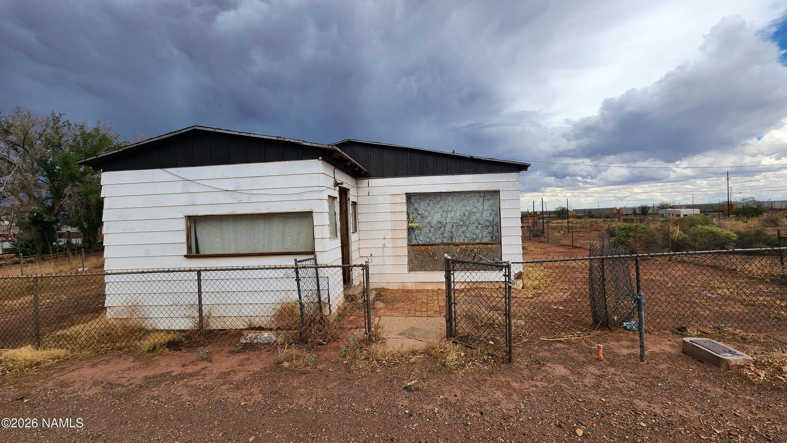 Property Photo: 600 E Washington Street AZ 86047