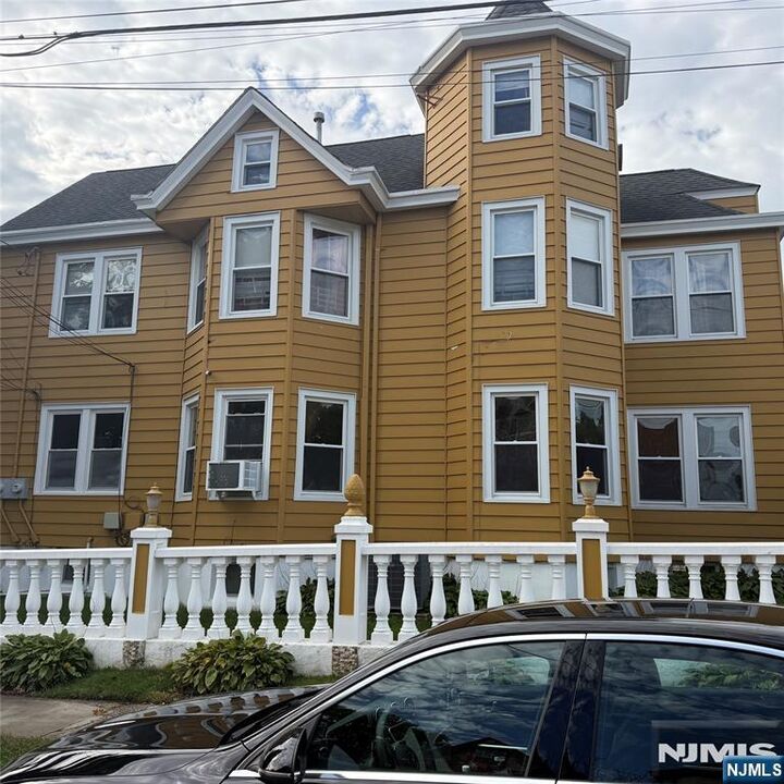Property Photo:  61 Grove 1  NJ 07644 
