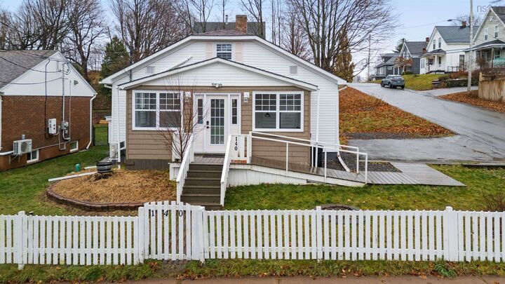 Property Photo:  140 Maple Avenue  NS B2H 2B6 