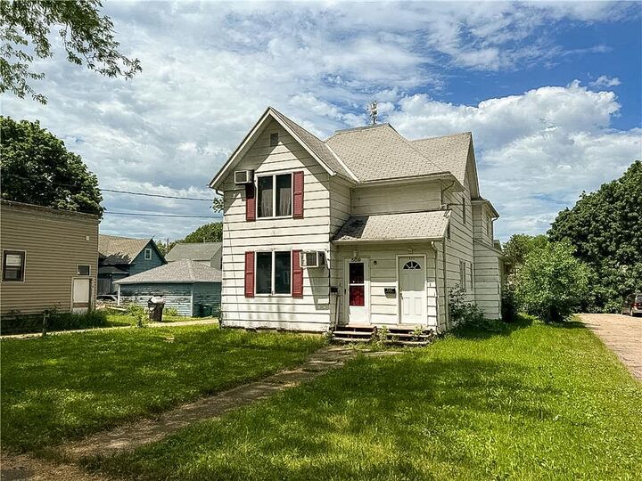 Property Photo:  509 E 4th Street  MN 56007 
