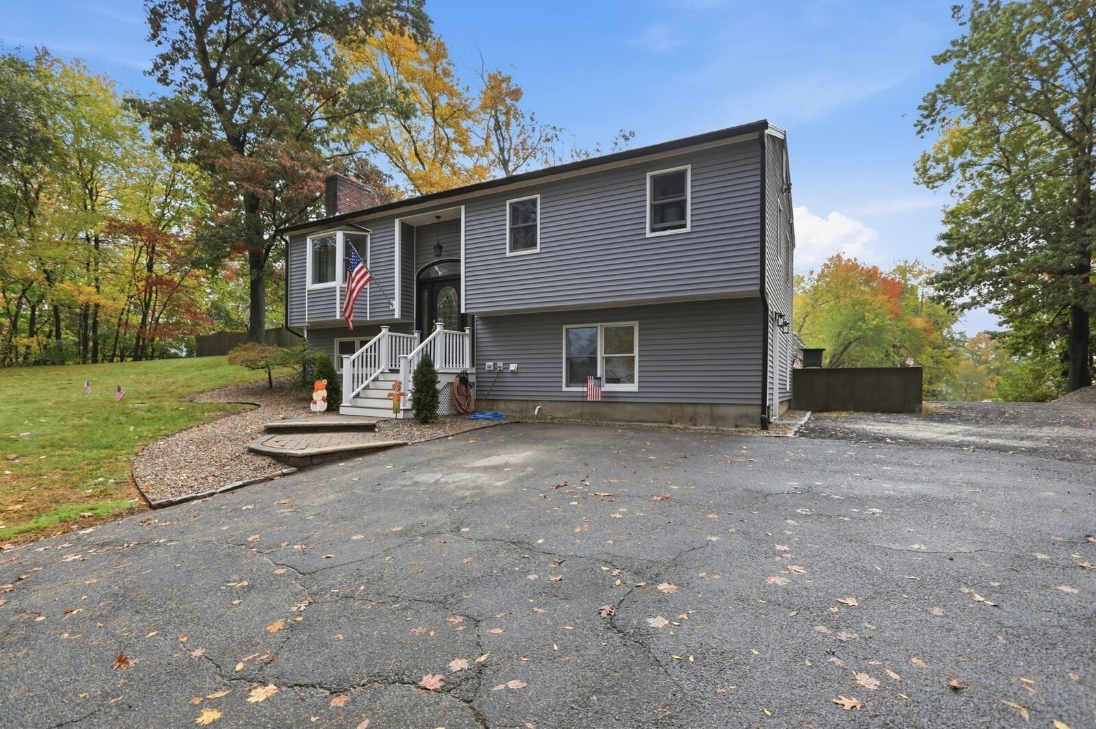 Property Photo:  213 North St  MA 01833 