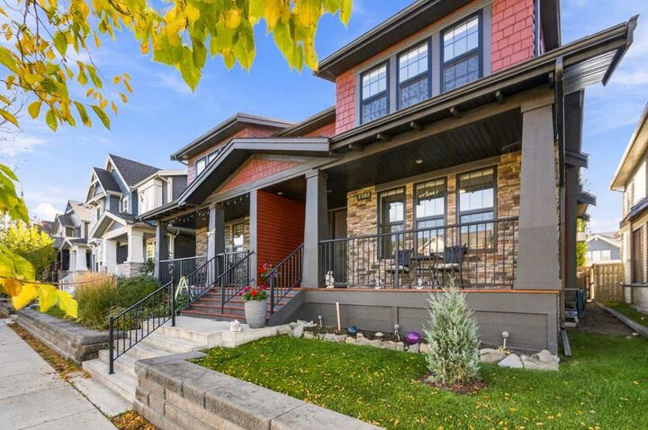Property Photo:  1305 Coopers Drive SW  AB T4B 3T7 