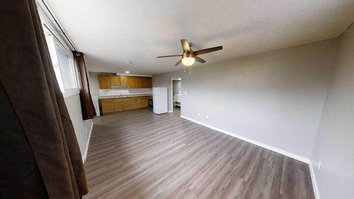 Property Photo:  9831 100A Avenue B  AB T0H 3C0 