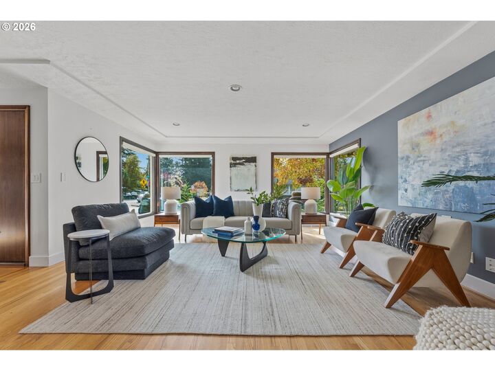 Property Photo:  7655 NE Alameda St  OR 97213 