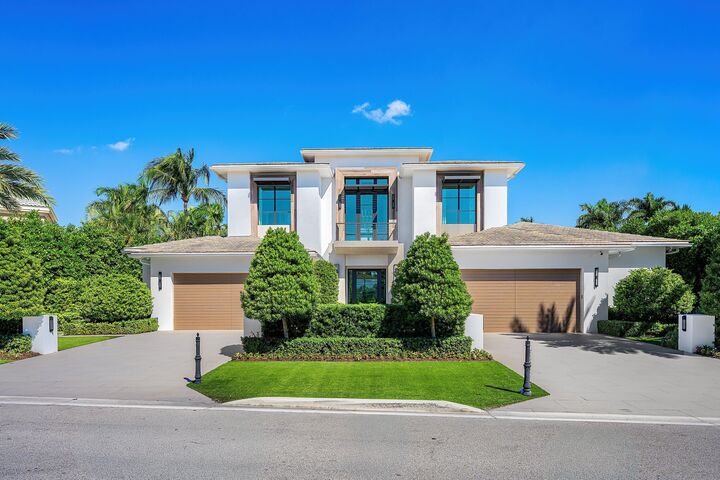 Property Photo:  471 Royal Palm Way  FL 33432 
