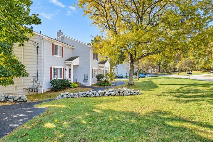 Property Photo:  5 Eagle Run  RI 02818 