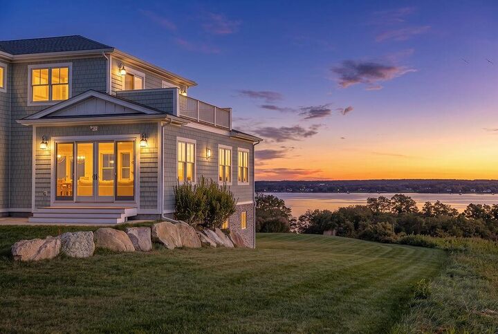 Property Photo:  459 Vanderbilt Lane  RI 02871 