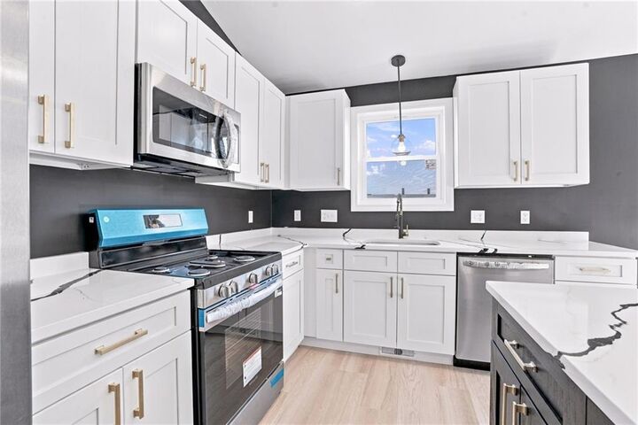 Property Photo:  209 Lincoln Street  RI 02895 