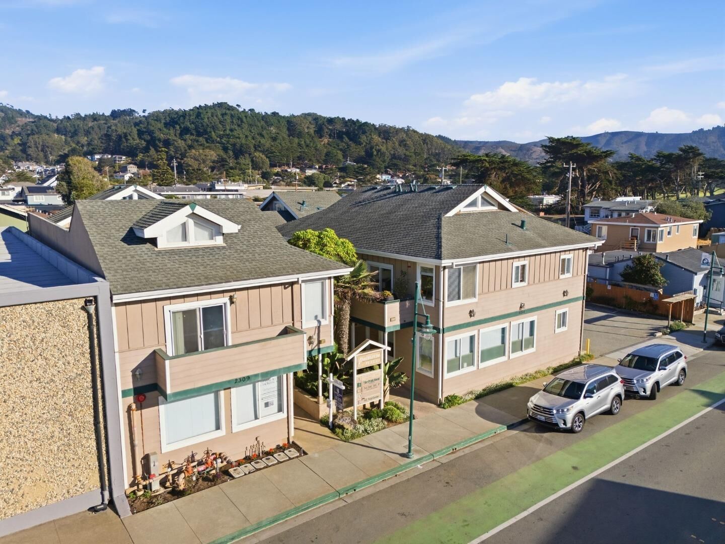 Property Photo: 2309 Palmetto Avenue CA 94044