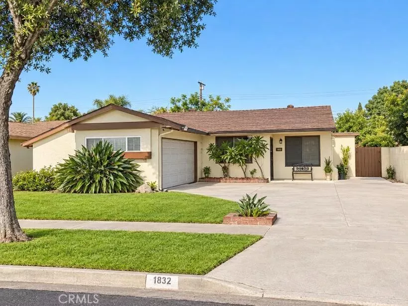 Property Photo:  1832 S Bamdal  CA 92704 