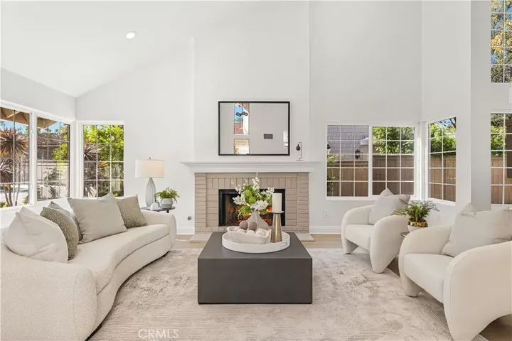 Property Photo: 15 Southern CA 92603