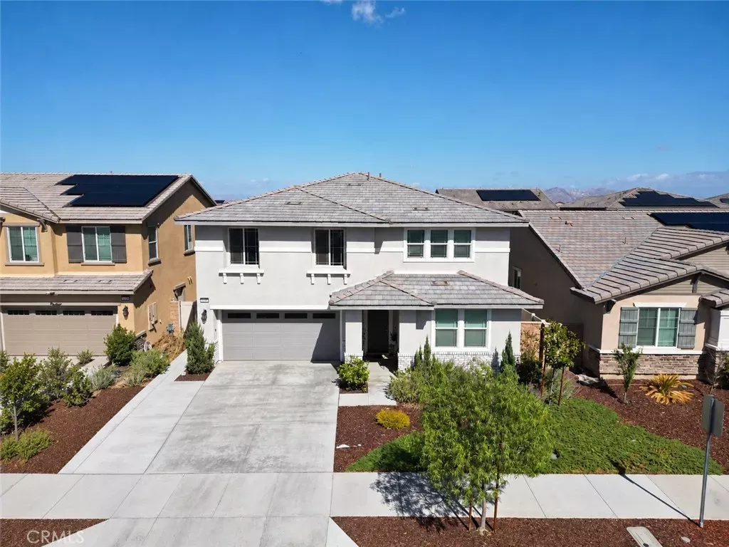 Property Photo: 426 Daniella CA 92570