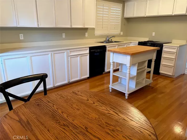 Property Photo:  6705 Bobbyboyar  CA 91307 
