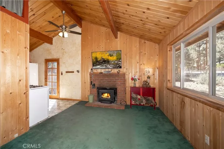 Property Photo: 337 Holmes Lane CA 92386