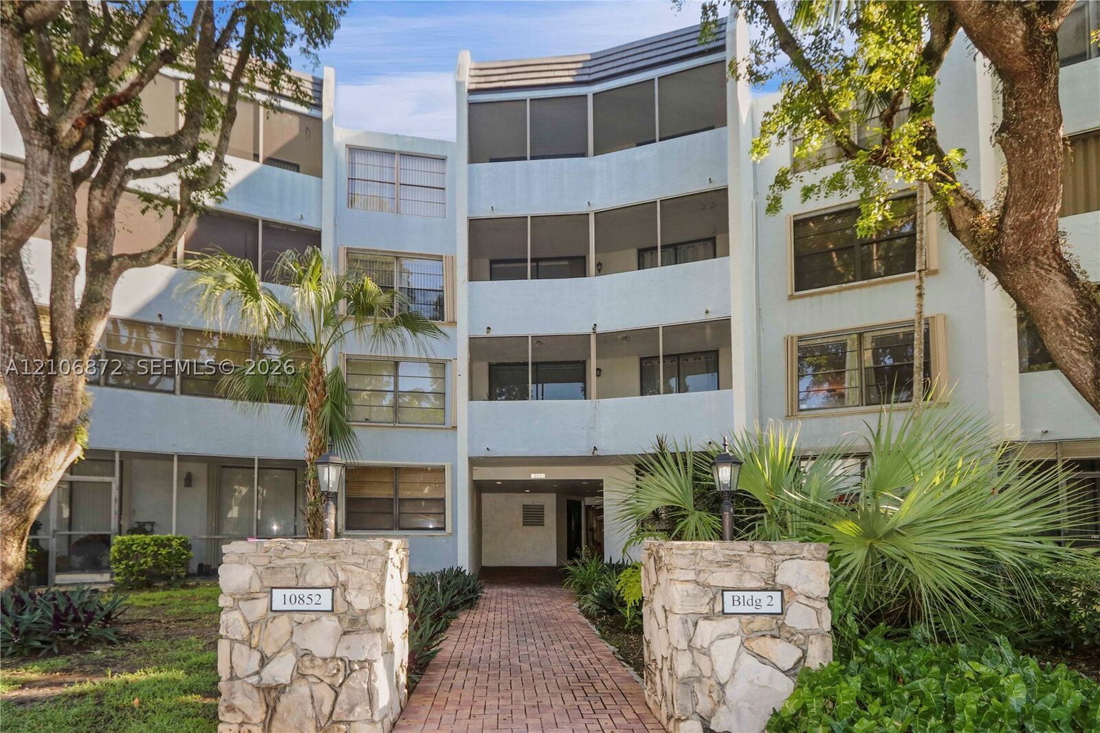 Property Photo:  10852 N Kendall Dr 103  FL 33176 