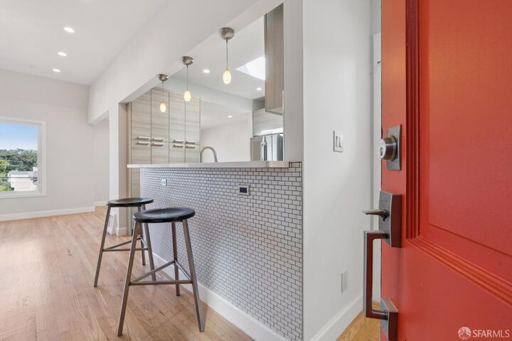 Property Photo:  3015-3017 Irving Street  CA 94122 