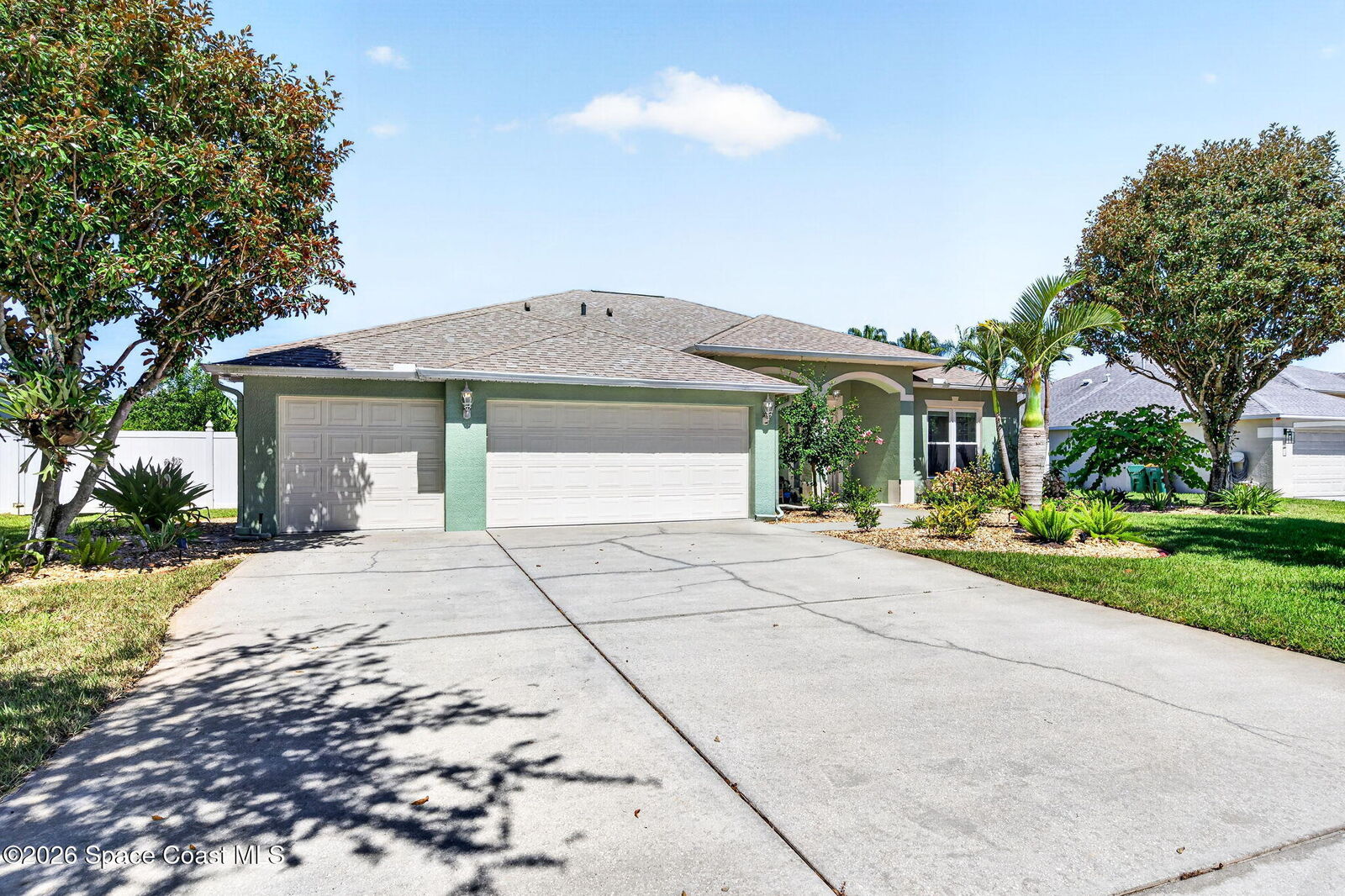Property Photo: 3028 Pineda Crossing Drive FL 32940