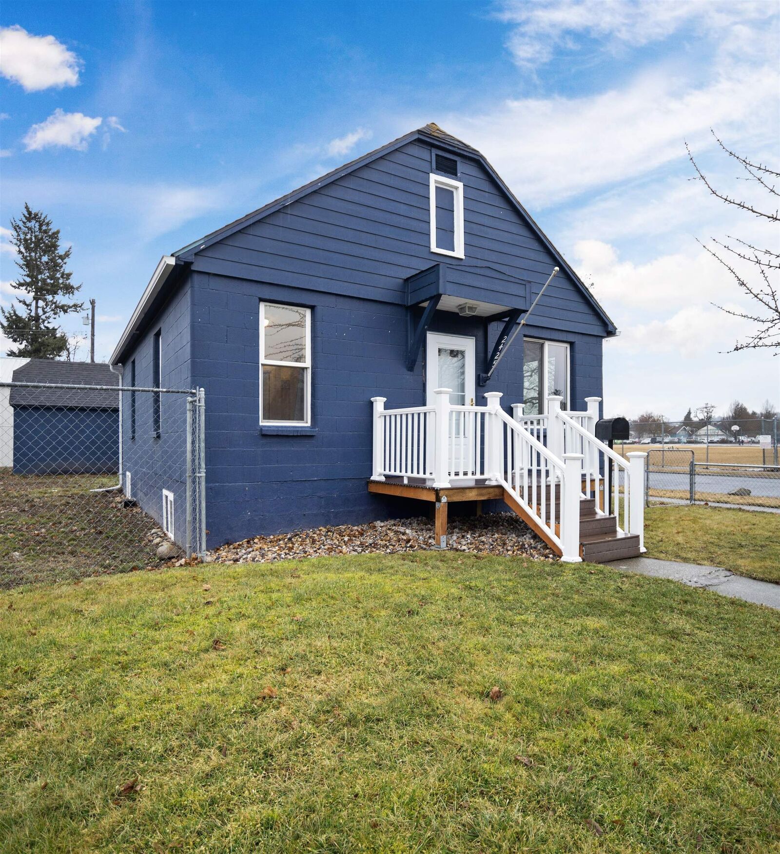 Property Photo:  2425 W Sinto Ave  WA 99201 