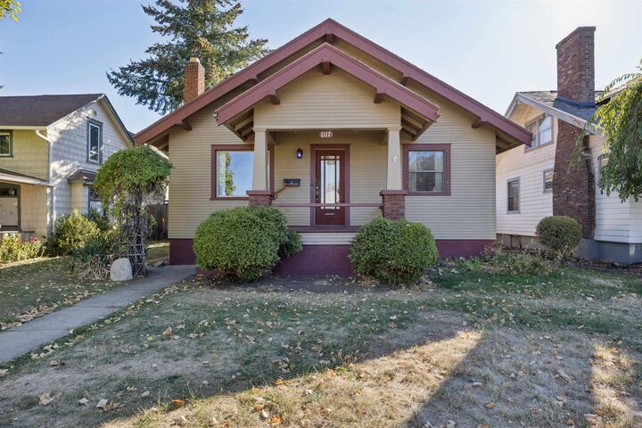 Property Photo: 1117 W Carlisle Ave WA 99205