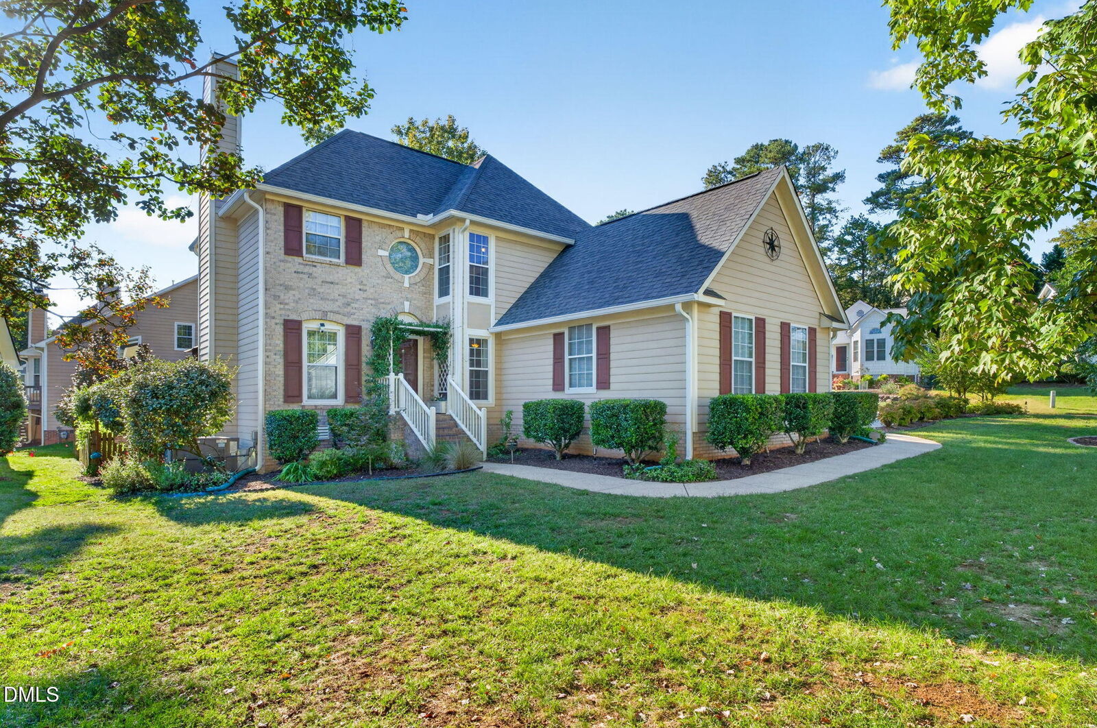 Property Photo: 100 Glensford Way NC 27513
