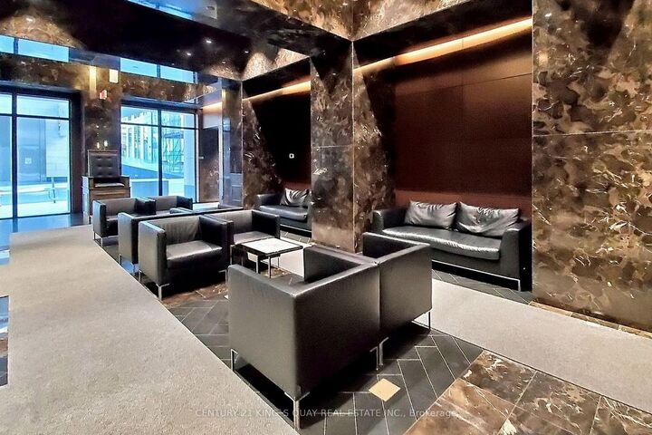 Photo de la propriété: 70 Temperance Street 1409 ON M5H 0B1