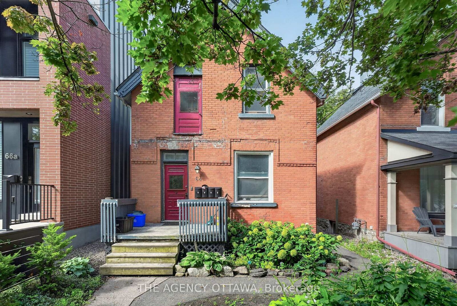 Property Photo:  64 Bayswater Avenue  ON K1Y 2E9 