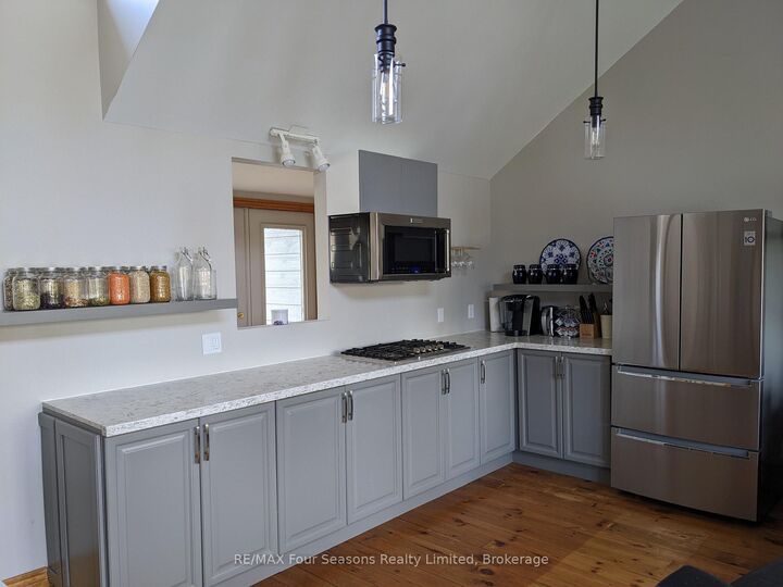 Property Photo:  103 Robertson Avenue  ON N4L 1W7 