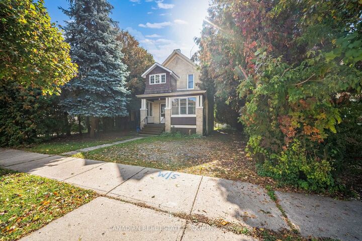 Property Photo:  