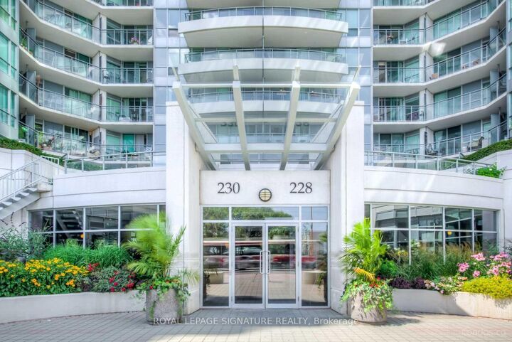 Property Photo:  225 Queens Quay W 805  ON M5J 2X1 