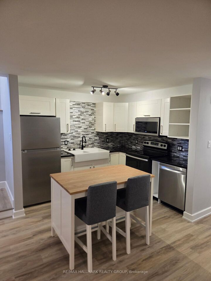 Property Photo:  1195 Notre Dame Street S 3  ON K0A 1W0 