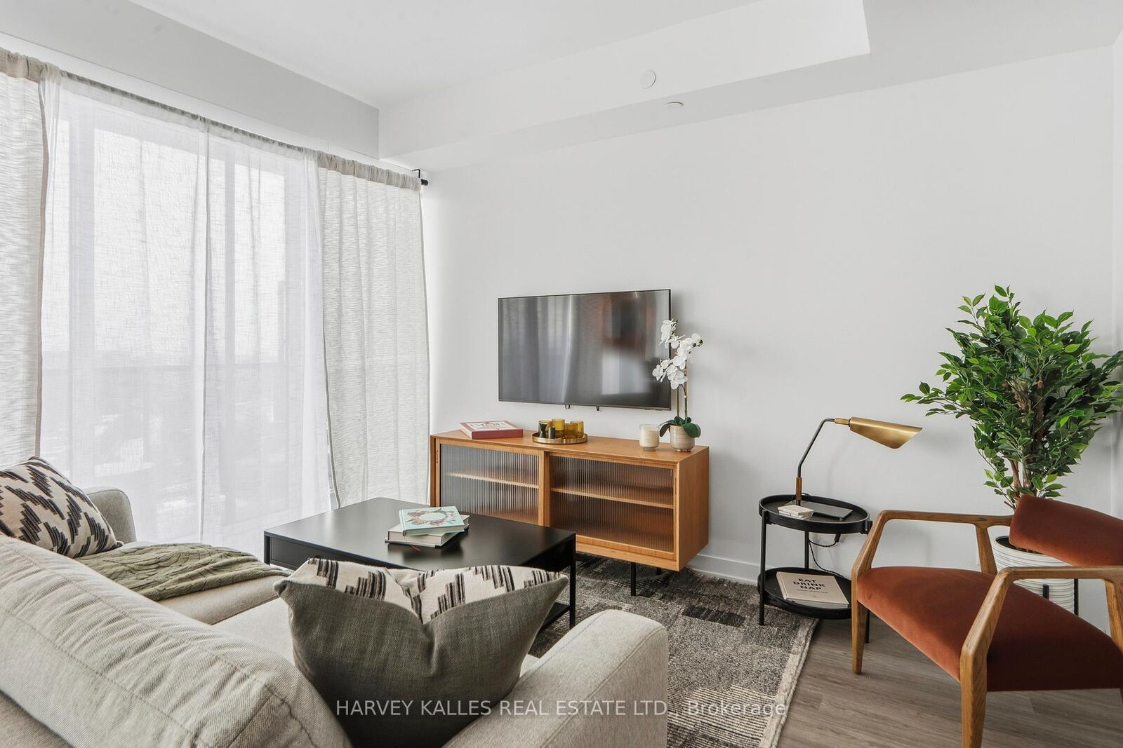 Property Photo:  100 Eastdale Avenue 2603  ON M4C 5A1 