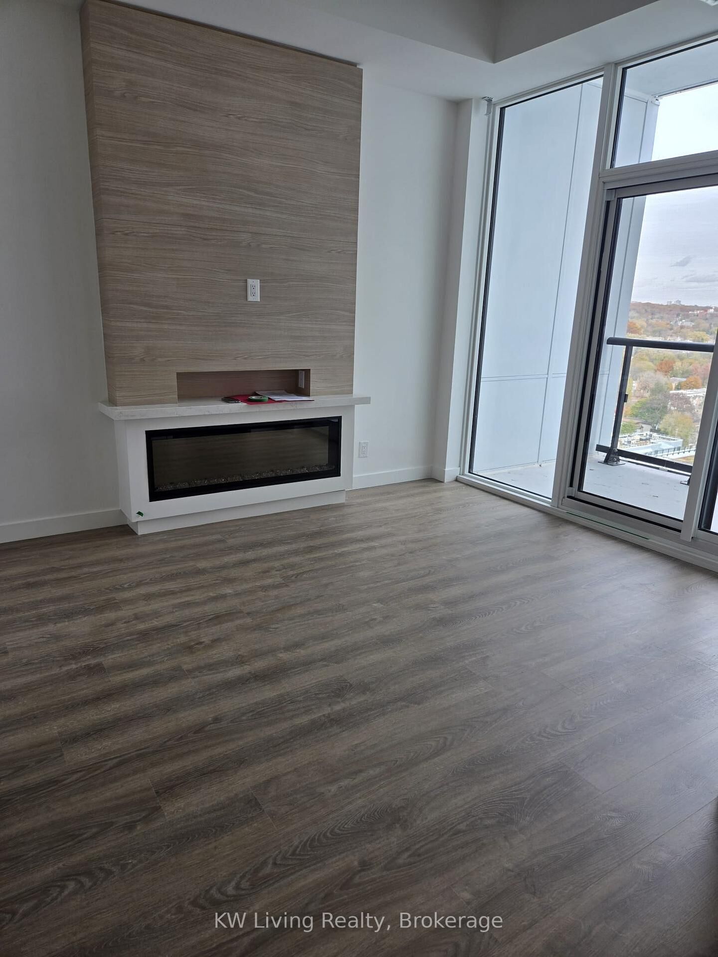 Property Photo: 1050 Eastern Avenue 1608 ON M4L 0B7