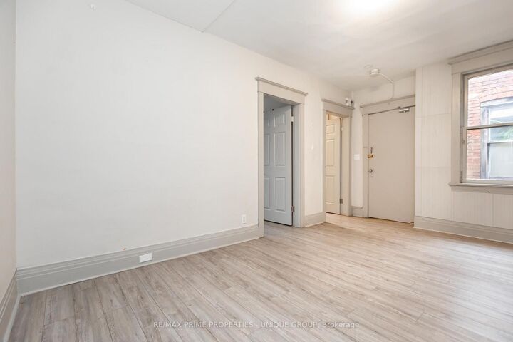 Property Photo:  365 Clinton Street 2  ON N8X 1A7 
