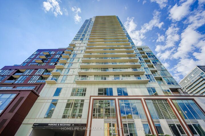 Property Photo:  33 Helendale Avenue 601  ON M4R 0A4 