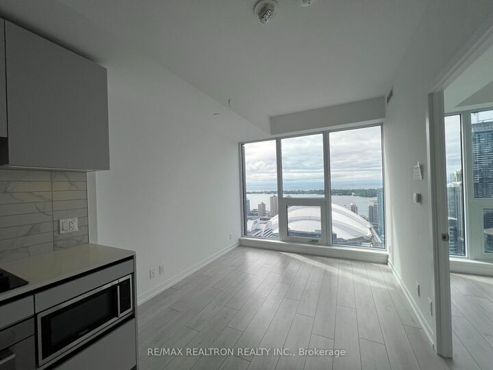 Property Photo:  55 Mercer Street 4715  ON M5V 0W4 