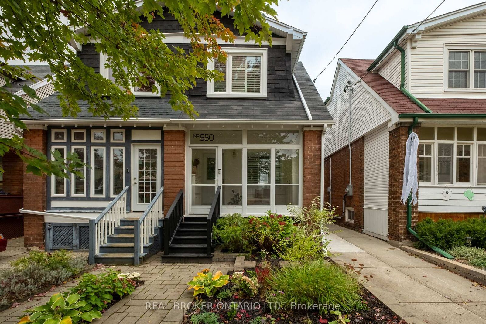 Property Photo:  550 Milverton Boulevard  ON M4C 1X5 