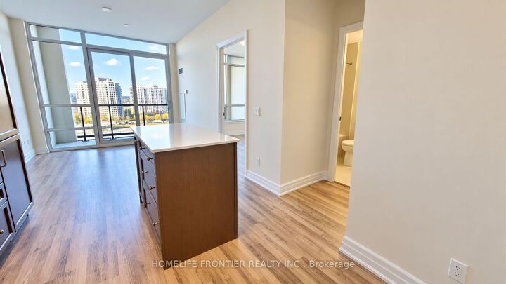 Property Photo:  9085 Jane Street 803  ON L4K 0L8 