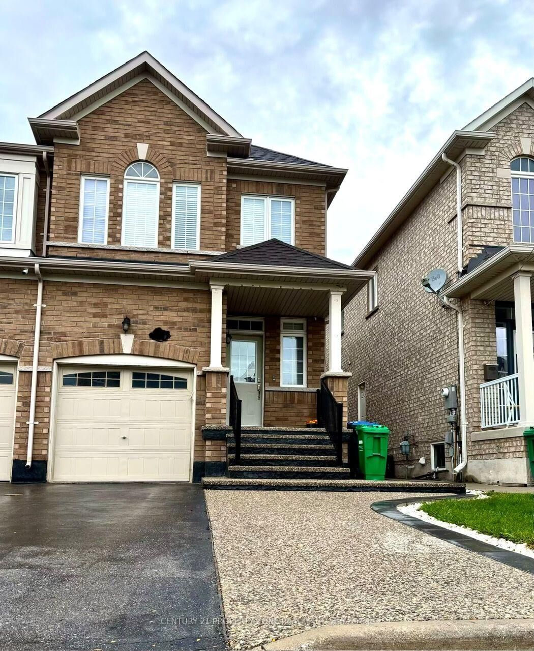 Property Photo:  62 Crumlin Crescent Upper  ON L6X 0Y3 