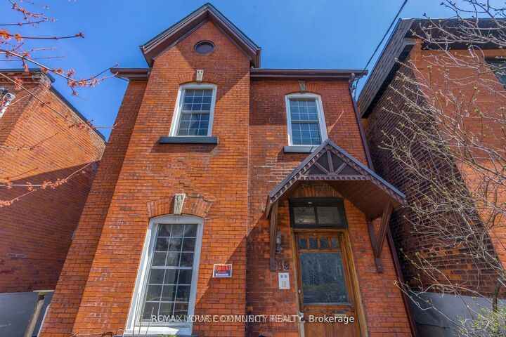 Property Photo:  59 Gwynne Avenue Unit 3  ON M6K 2C5 