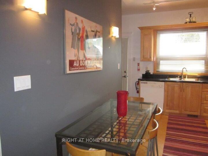 Property Photo:  261 Grace Street Main  ON M6G 3A7 
