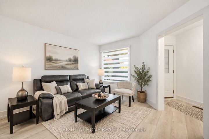 Property Photo:  32 Cheviot Crescent  ON L6Z 4H2 