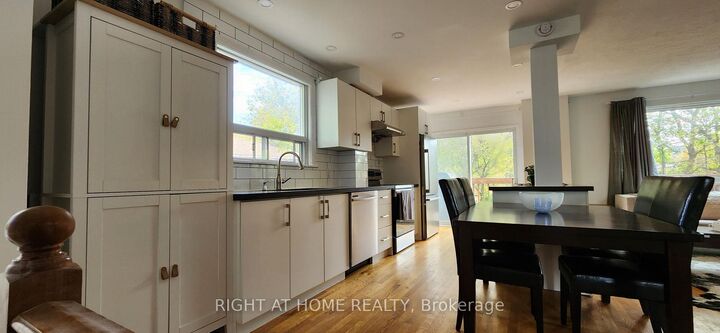 Property Photo:  63 Lindsay Avenue  ON L3Y 4N7 