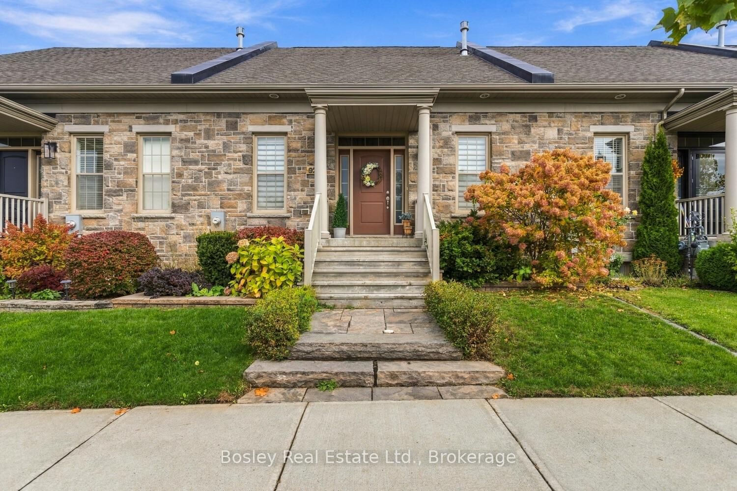 Property Photo:  928 John Fairhurst Boulevard  ON K9A 0L1 
