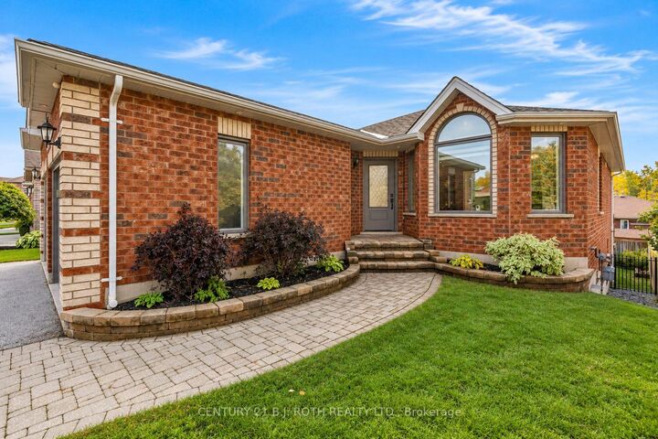 Property Photo:  237 Pringle Drive  ON L4N 0P4 