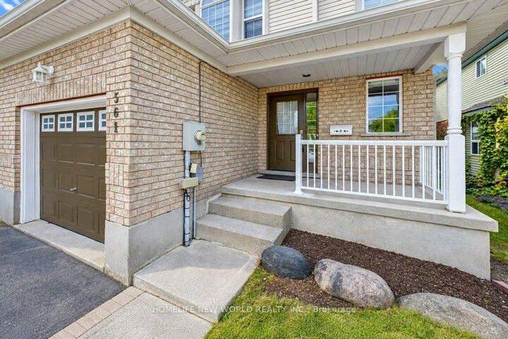 Property Photo:  561 Dansbury Drive  ON N2K 4E2 