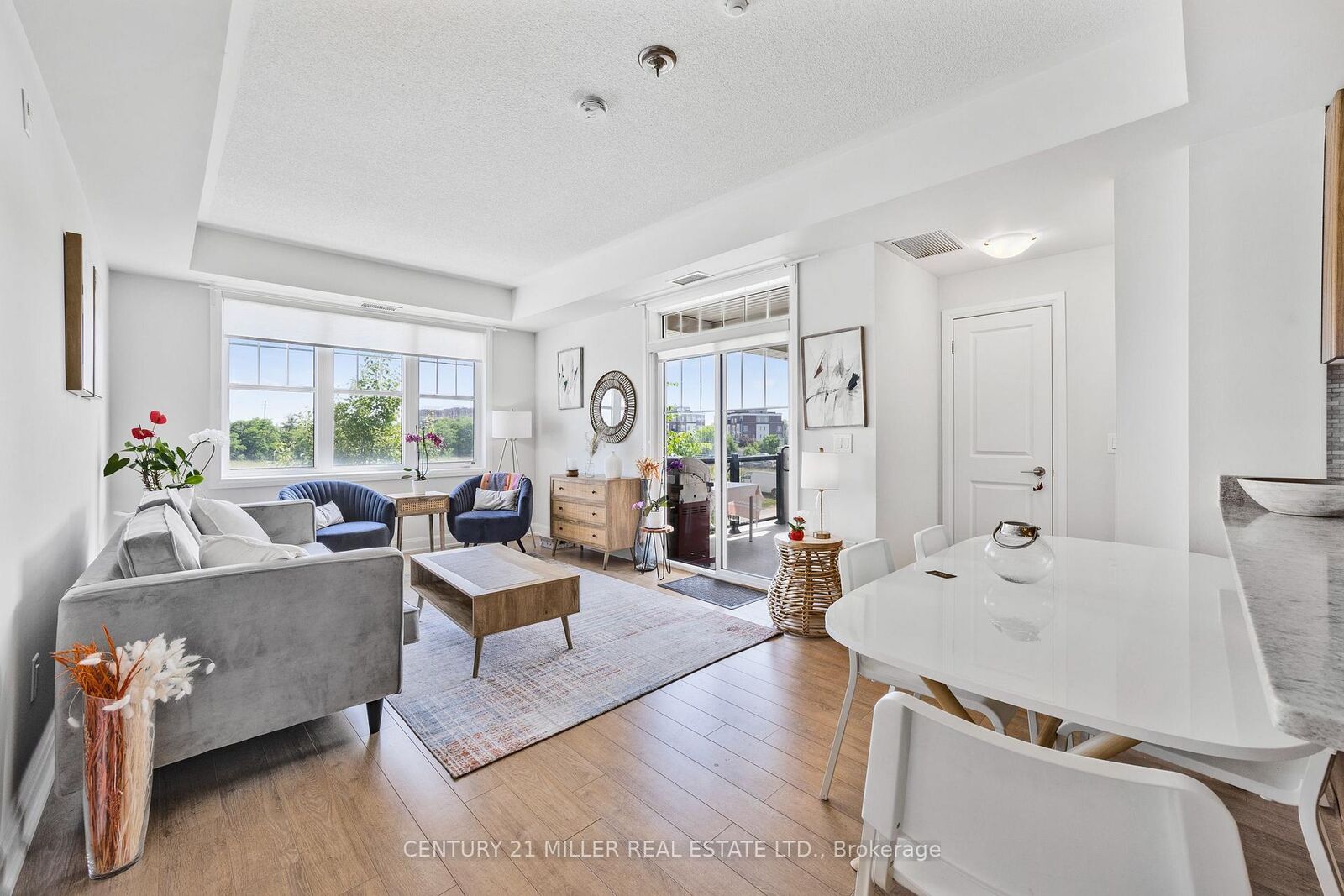 Property Photo:  275 Roxton Road 201  ON L6H 7K3 