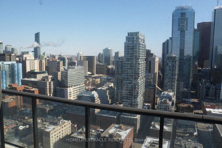 Property Photo:  290 Adelaide Street W 3408  ON M5V 1P6 