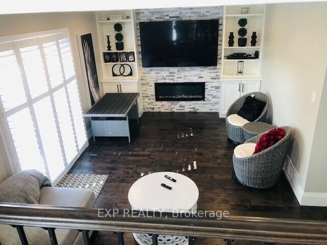 Property Photo:  30 Somerset Drive  ON L6Z 1C7 