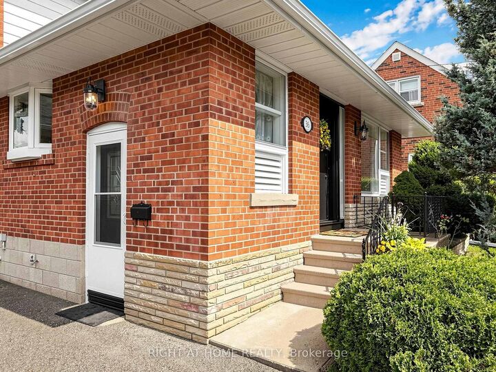 Property Photo:  36 Joanna Drive E  ON M1R 4J1 